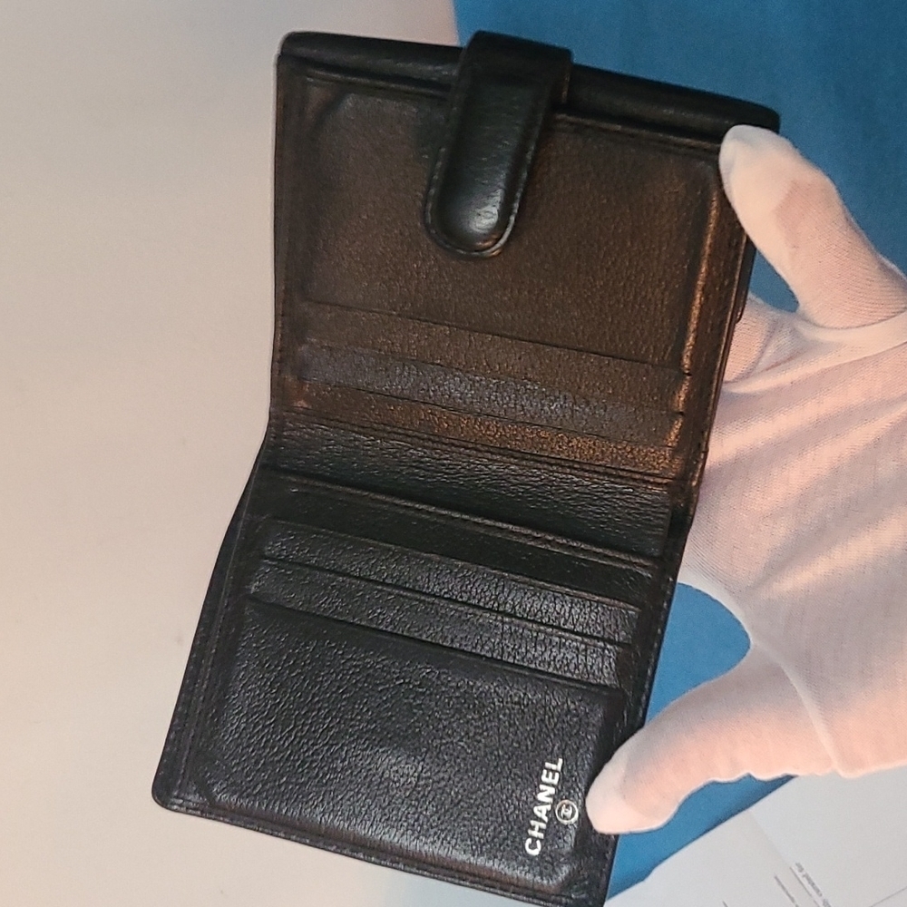 Chanel Sweater Embossed Compact Wallet - Picture 8 of 16